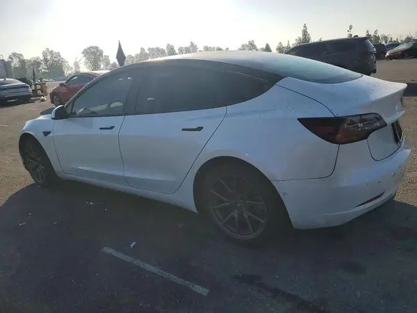 5YJ3E1EA5KF299883 2019 TESLA MODEL 3 - Image 2