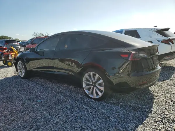 5YJ3E1EA5KF300319 2019 TESLA MODEL 3 - Image 2