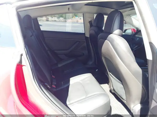 5YJ3E1EA5KF301129 2019 TESLA MODEL 3 - Image 8