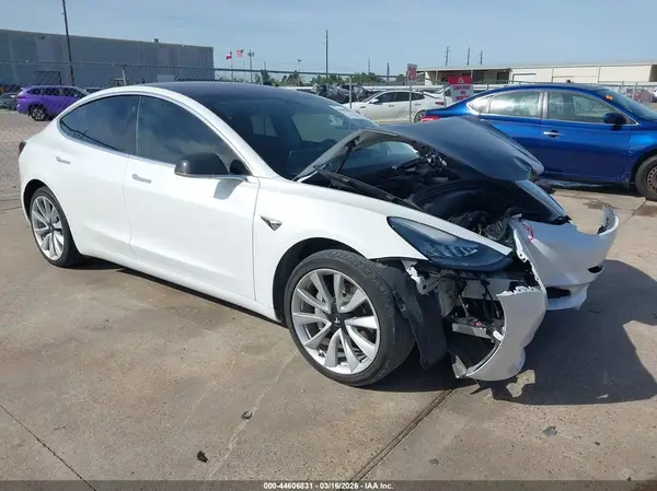 5YJ3E1EA5KF301518 2019 TESLA MODEL 3 - Image 1