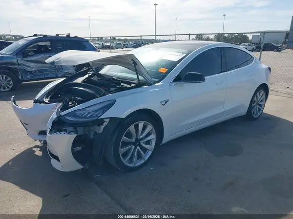 5YJ3E1EA5KF301518 2019 TESLA MODEL 3 - Image 2
