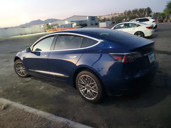 5YJ3E1EA5KF302006 2019 TESLA MODEL 3 - Image 2