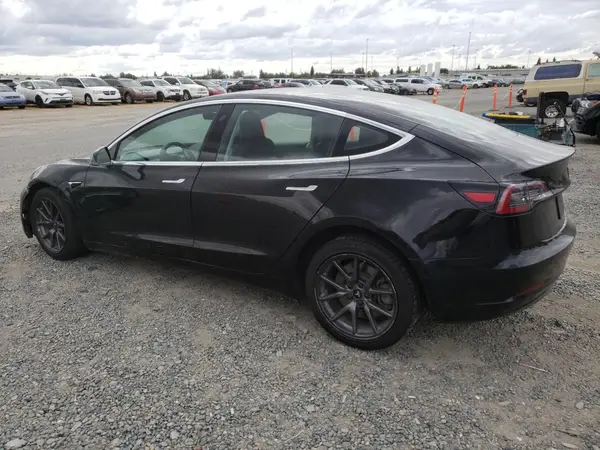 5YJ3E1EA5KF304399 2019 TESLA MODEL 3 - Image 2