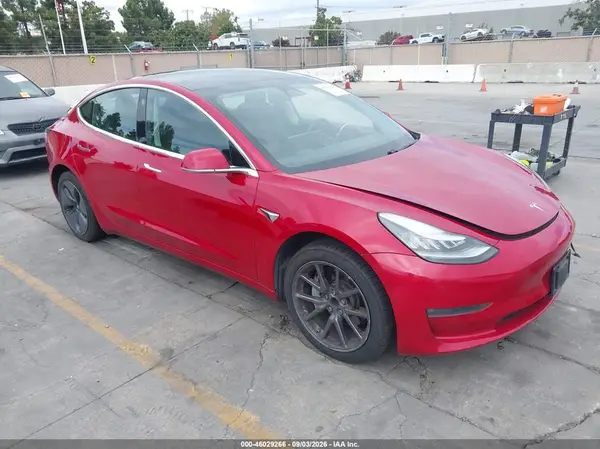5YJ3E1EA5KF307089 2019 TESLA MODEL 3 - Image 1