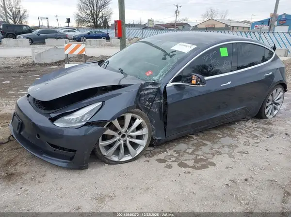 5YJ3E1EA5KF308176 2019 TESLA MODEL 3 - Image 2