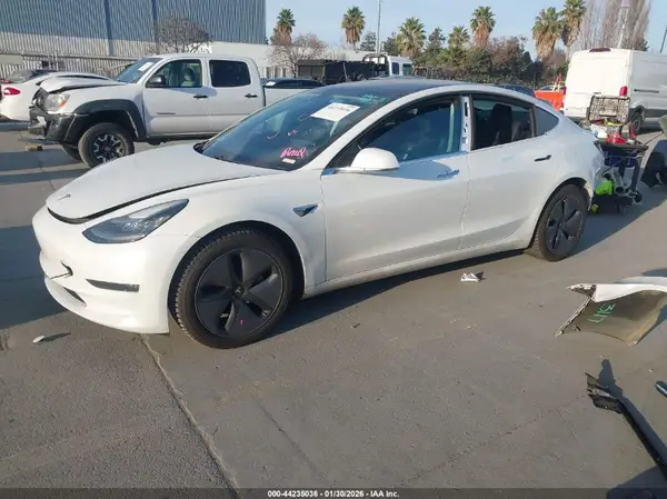5YJ3E1EA5KF313992 2019 TESLA MODEL 3 - Image 2