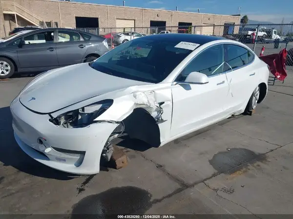 5YJ3E1EA5KF317833 2019 TESLA MODEL 3 - Image 2