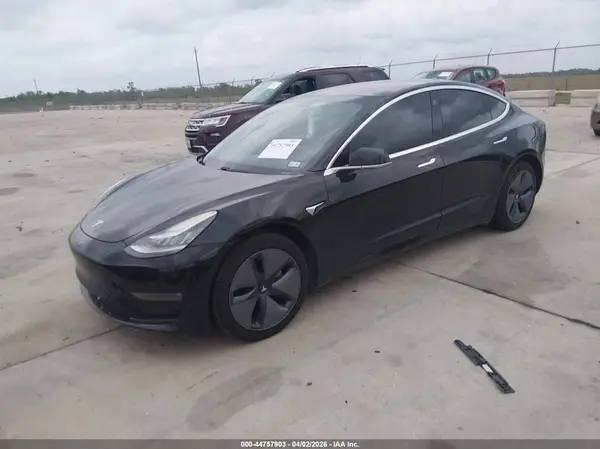 5YJ3E1EA5KF325365 2019 TESLA MODEL 3 - Image 2