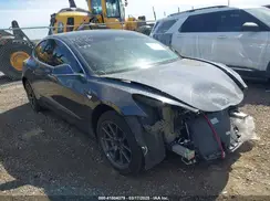 5YJ3E1EA5KF327679 2019 TESLA MODEL 3