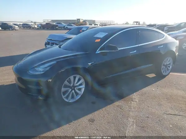 5YJ3E1EA5KF345440 2019 TESLA MODEL 3 - Image 2