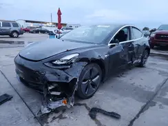 5YJ3E1EA5KF361976 2019 TESLA MODEL 3