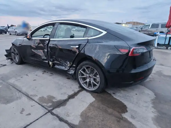 5YJ3E1EA5KF361976 2019 TESLA MODEL 3 - Image 2