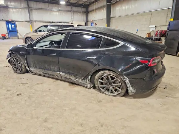 5YJ3E1EA5KF396033 2019 TESLA MODEL 3 - Image 2