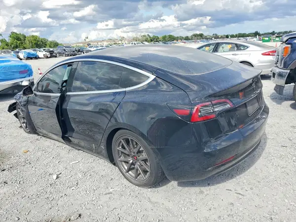 5YJ3E1EA5KF398834 2019 TESLA MODEL 3 - Image 2