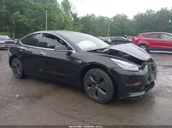 5YJ3E1EA5KF399014 2019 TESLA MODEL 3