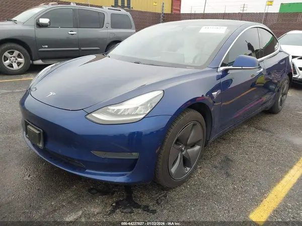 5YJ3E1EA5KF402820 2019 TESLA MODEL 3 - Image 2