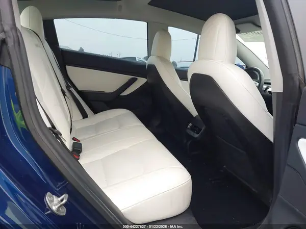 5YJ3E1EA5KF402820 2019 TESLA MODEL 3 - Image 8