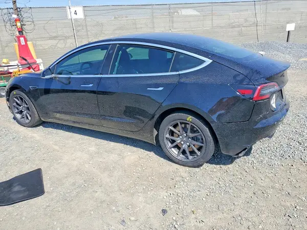 5YJ3E1EA5KF410156 2019 TESLA MODEL 3 - Image 2