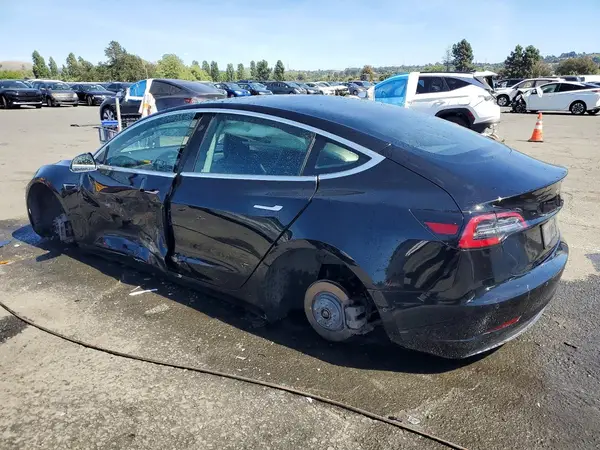 5YJ3E1EA5KF410240 2019 TESLA MODEL 3 - Image 2