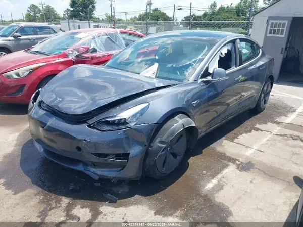 5YJ3E1EA5KF410898 2019 TESLA MODEL 3 - Image 2