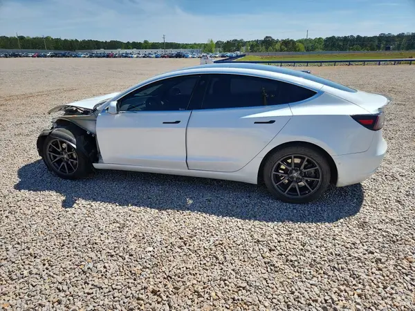 5YJ3E1EA5KF412201 2019 TESLA MODEL 3 - Image 2