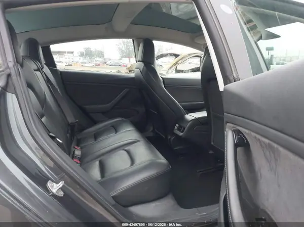 5YJ3E1EA5KF412599 2019 TESLA MODEL 3 - Image 8