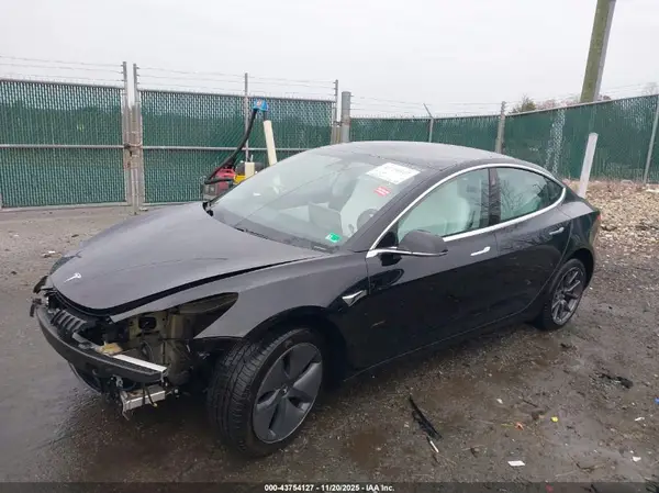 5YJ3E1EA5KF413025 2019 TESLA MODEL 3 - Image 2