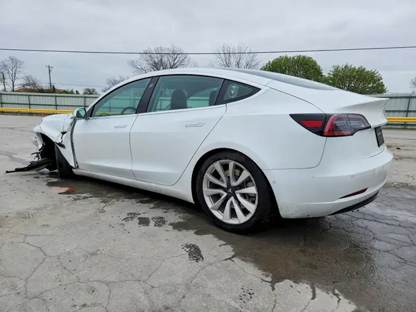 5YJ3E1EA5KF417513 2019 TESLA MODEL 3 - Image 2