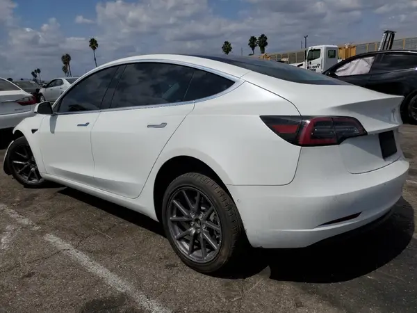 5YJ3E1EA5KF419777 2019 TESLA MODEL 3 - Image 2
