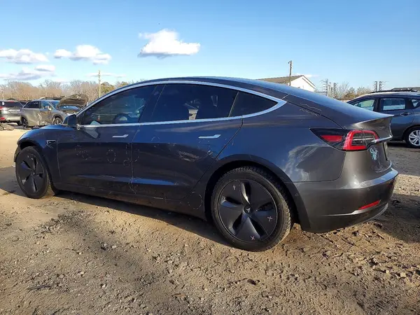 5YJ3E1EA5KF424669 2019 TESLA MODEL 3 - Image 2