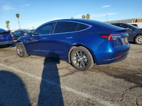 5YJ3E1EA5KF427135 2019 TESLA MODEL 3 - Image 2