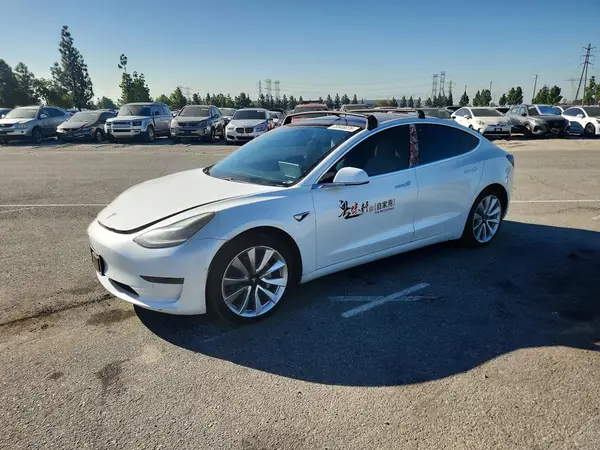 5YJ3E1EA5KF432125 2019 TESLA MODEL 3 - Image 1