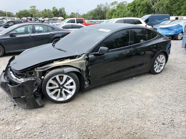 5YJ3E1EA5KF447269 2019 TESLA MODEL 3 - Image 1