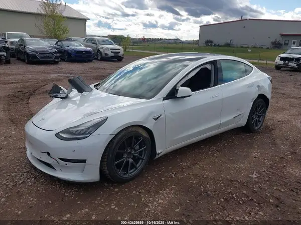5YJ3E1EA5KF464573 2019 TESLA MODEL 3 - Image 2