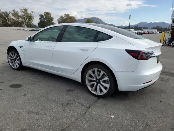 5YJ3E1EA5KF472611 2019 TESLA MODEL 3 - Image 2