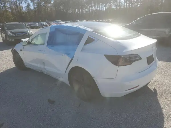 5YJ3E1EA5KF483883 2019 TESLA MODEL 3 - Image 2