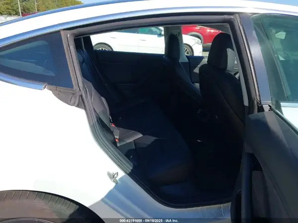 5YJ3E1EA5KF484905 2019 TESLA MODEL 3 - Image 8