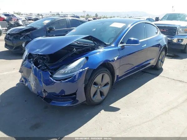 5YJ3E1EA5KF486072 2019 TESLA MODEL 3 - Image 2