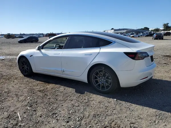 5YJ3E1EA5KF486153 2019 TESLA MODEL 3 - Image 2