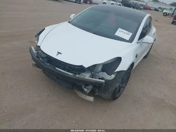 5YJ3E1EA5KF486587 2019 TESLA MODEL 3 - Image 2
