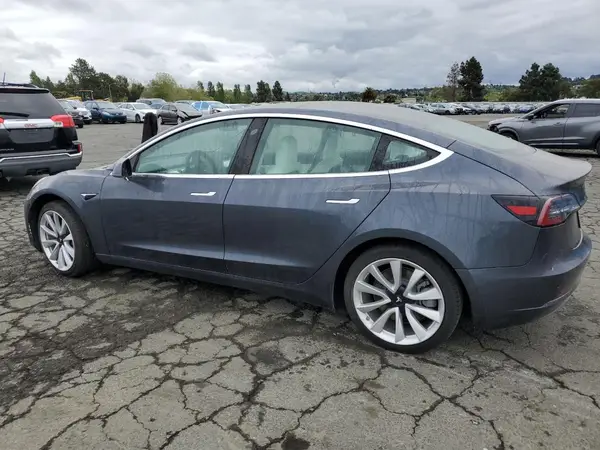 5YJ3E1EA5KF486718 2019 TESLA MODEL 3 - Image 2