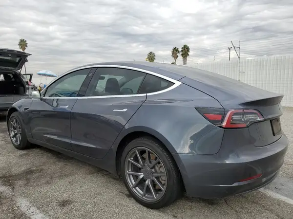 5YJ3E1EA5LF611458 2020 TESLA MODEL 3 - Image 2