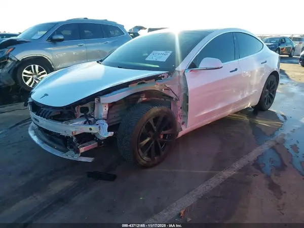 5YJ3E1EA5LF612819 2020 TESLA MODEL 3 - Image 2