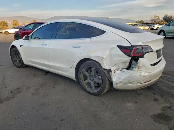 5YJ3E1EA5LF613193 2020 TESLA MODEL 3 - Image 2