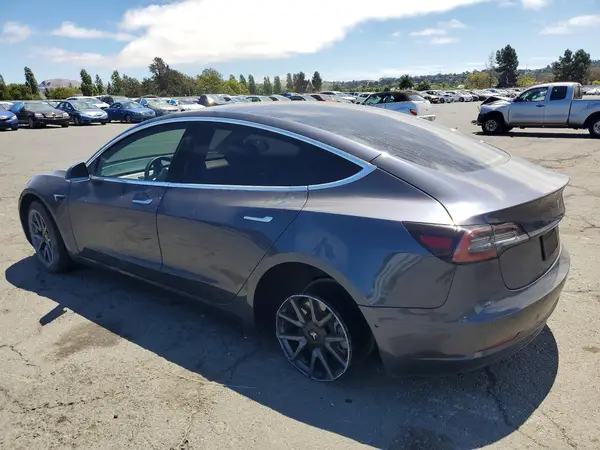 5YJ3E1EA5LF630382 2020 TESLA MODEL 3 - Image 2