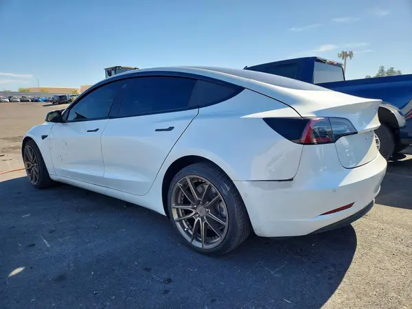 5YJ3E1EA5LF633007 2020 TESLA MODEL 3 - Image 2