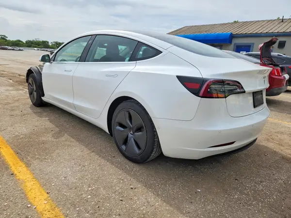 5YJ3E1EA5LF633394 2020 TESLA MODEL 3 - Image 2