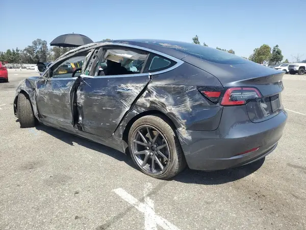5YJ3E1EA5LF644296 2020 TESLA MODEL 3 - Image 2