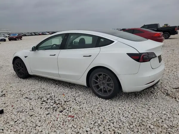5YJ3E1EA5LF645111 2020 TESLA MODEL 3 - Image 2