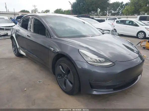5YJ3E1EA5LF705081 2020 TESLA MODEL 3 - Image 1